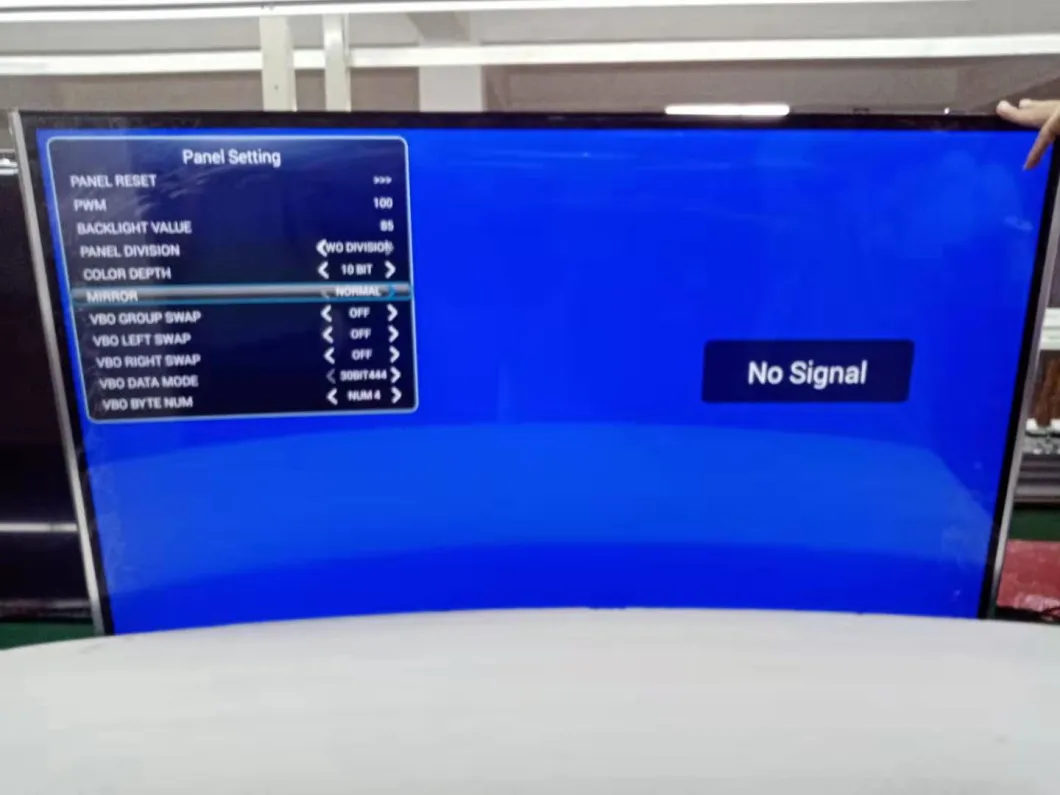 55-tommers 4K UHD-kurve herdet glass Smart TV